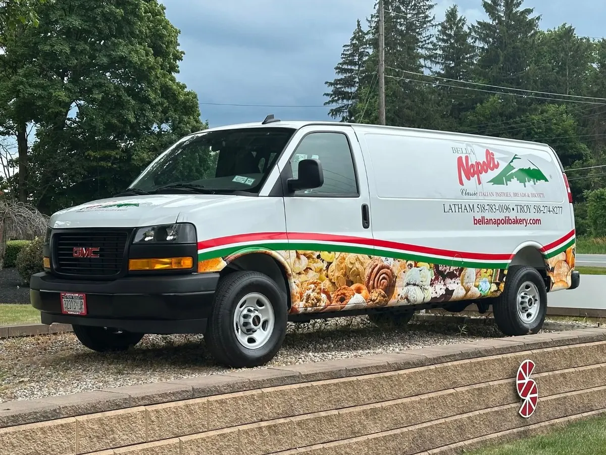 Bella Napoli bakery van with a full vehicle wrap by Saxton Signs